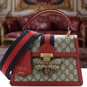 Gucci 🐝 Monogram Small Queen Margaret Top Handle Bag